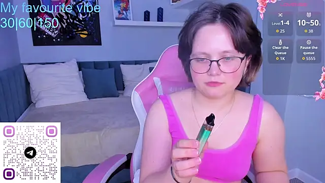 Mila  Cutee online show from October 19, 1:34 pm