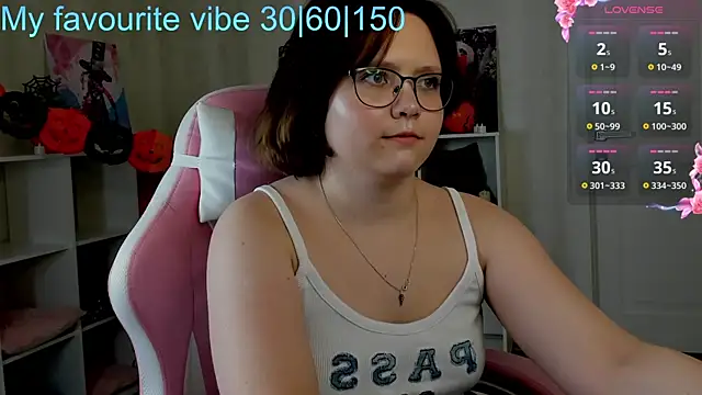 Mila  Cutee online show from November 2, 9:00 am