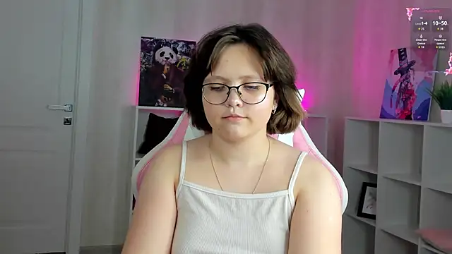 Mila  Cutee online show from November 5, 9:20 am