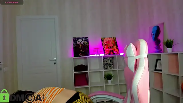 Mila  Cutee online show from November 21, 9:19 am