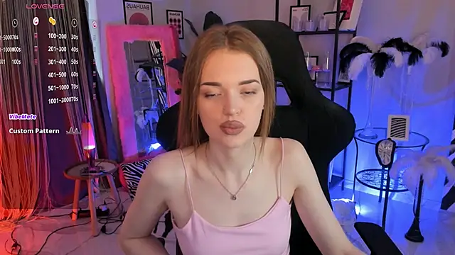 FlexyFox online show from April 17, 2:53 pm