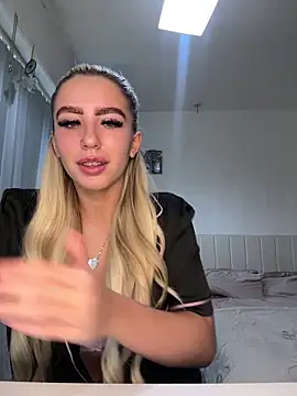 BlondeBetty online show from March 9, 12:20 pm