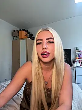 BlondeBetty online show from April 14, 11:05 am