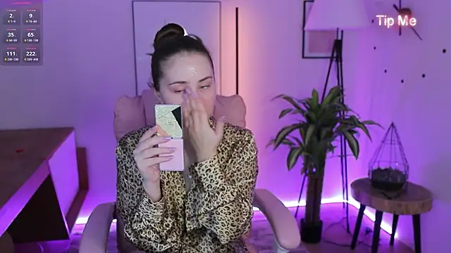 Sweet  Amily online show from November 22, 7:29 am