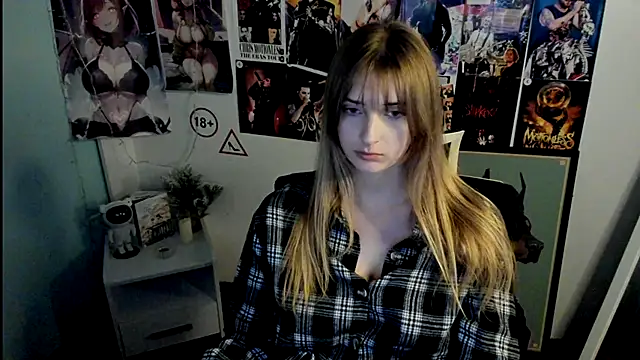 Snapshot of NeyliDream chatting on October 26, 1:17 pm NeyliDream online show from October 26, 1:17 pm