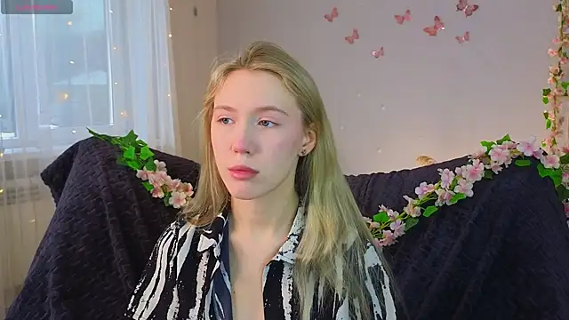 Succubelle online show from January 18, 7:56 am