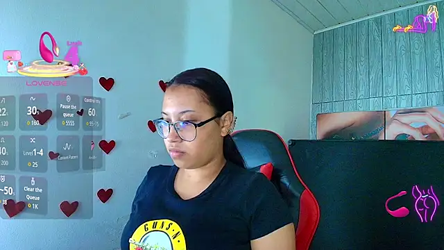 susan mooree online show from February 25, 8:18 pm