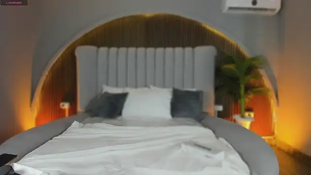 Isabellax21 online show from February 26, 4:22 am