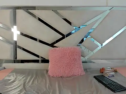 Kimberly TaylorX online show from November 30, 8:57 pm