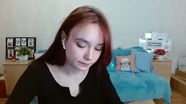 aFoxie online show from October 15, 7:58 pm