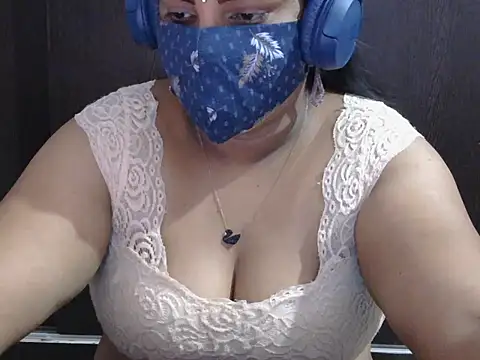 Snapshot of Nisha-telugu chatting on November 6, 6:31 pm Nisha-telugu online show from November 6, 6:31 pm