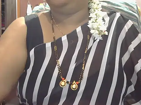 Snapshot of Nisha-telugu chatting on December 14, 2:00 pm Nisha-telugu online show from December 14, 2:00 pm