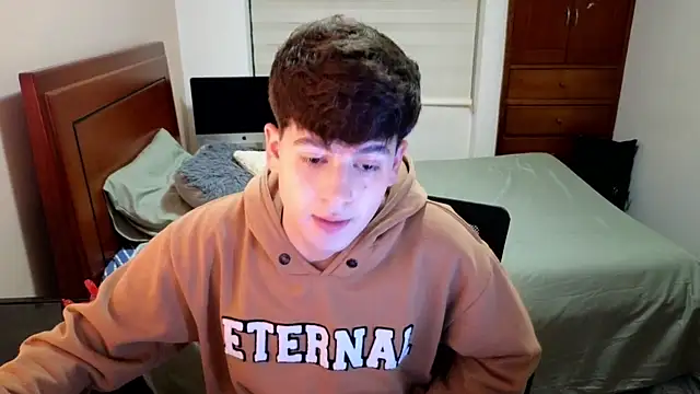 Snapshot of tightncuteass chatting on October 23, 12:32 am tightncuteass online show from October 23, 12:32 am