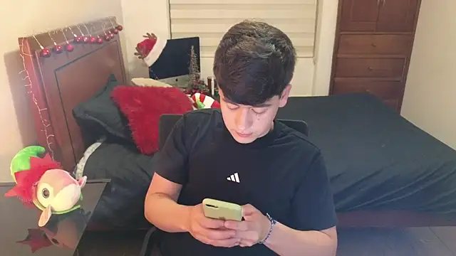 Snapshot of tightncuteass chatting on November 10, 11:26 pm tightncuteass online show from November 10, 11:26 pm