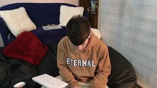 tightncuteass online show from February 26, 1:04 am