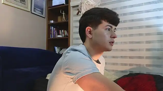 tightncuteass online show from March 16, 5:44 am