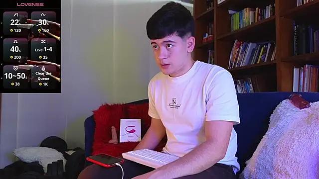 tightncuteass online show from April 20, 7:37 pm