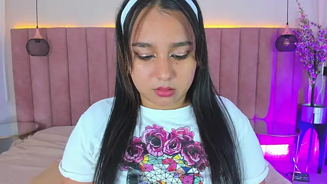 IvannaaVega online show from October 17, 4:48 am