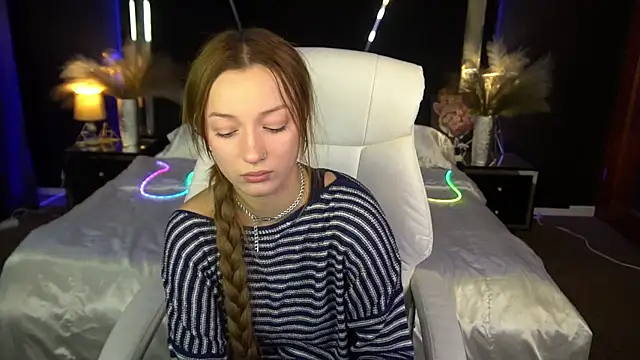 FoxyMayy online show from November 20, 2:17 pm