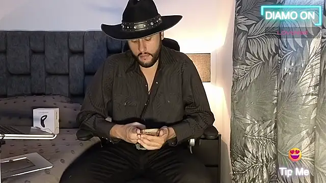 Thomas redcol online show from October 31, 8:43 pm