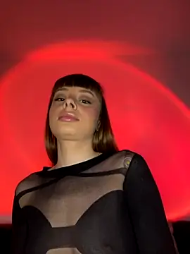 Snapshot of BabyBee_ chatting on November 20, 7:13 pm BabyBee online show from November 20, 7:13 pm