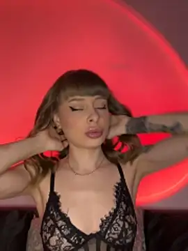 Snapshot of BabyBee_ chatting on November 21, 7:34 pm BabyBee online show from November 21, 7:34 pm