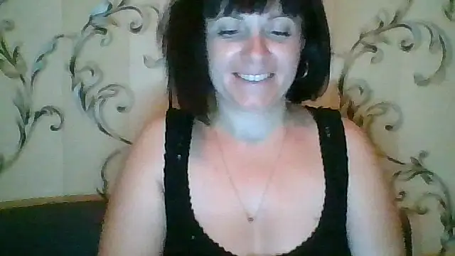 Snapshot of SecretSienna_ chatting on September 15, 9:26 pm SecretSienna online show from September 15, 9:26 pm