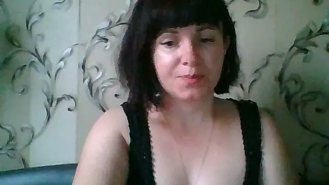 Snapshot of SecretSienna_ chatting on October 5, 11:30 am SecretSienna online show from October 5, 11:30 am