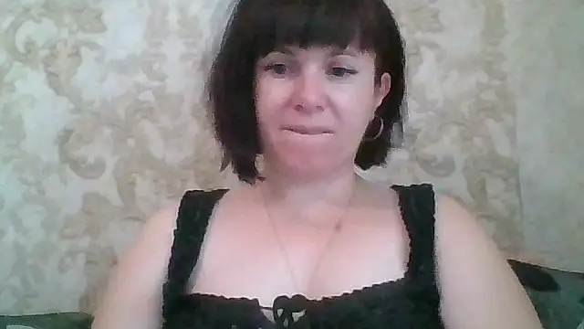 Snapshot of SecretSienna_ chatting on October 7, 9:06 am SecretSienna online show from October 7, 9:06 am