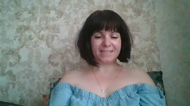 Snapshot of SecretSienna_ chatting on October 19, 11:33 am SecretSienna online show from October 19, 11:33 am