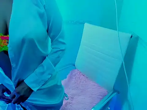 Snapshot of ZARAY_1118 chatting on October 7, 7:11 pm ZARAY 1118 online show from October 7, 7:11 pm