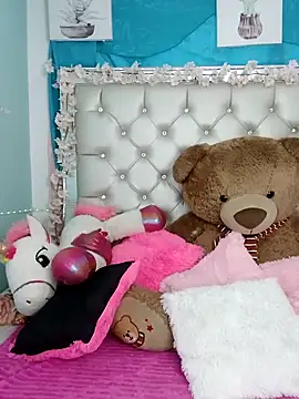 Snapshot of ZARAY_1118 chatting on October 13, 8:09 pm ZARAY 1118 online show from October 13, 8:09 pm