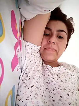 Snapshot of vanessa-titisM chatting on September 14, 2:27 pm vanessa-titisM online show from September 14, 2:27 pm