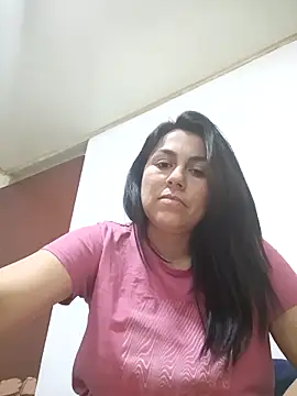 Snapshot of vanessa-titisM chatting on October 26, 4:51 am vanessa-titisM online show from October 26, 4:51 am