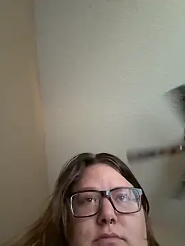 Snapshot of amberlynntun chatting on November 18, 9:19 pm amberlynntun online show from November 18, 9:19 pm