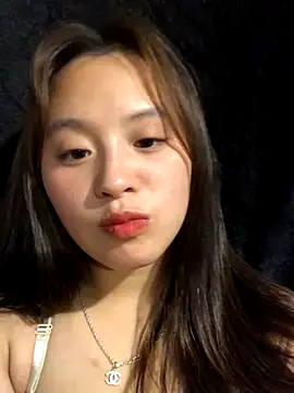 Snapshot of chipchip-00 chatting on October 12, 4:33 am chipchip-00 online show from October 12, 4:33 am