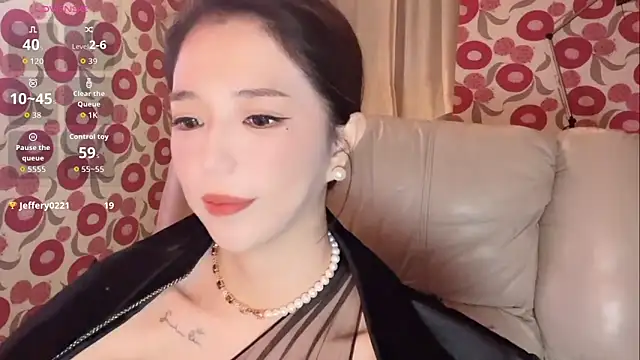 Snapshot of miss-lin chatting on November 15, 1:40 pm miss-lin online show from November 15, 1:40 pm