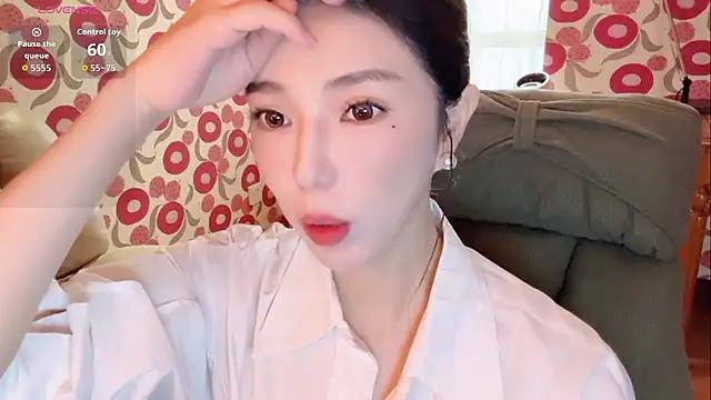 Snapshot of miss-lin chatting on November 30, 6:06 am miss-lin online show from November 30, 6:06 am