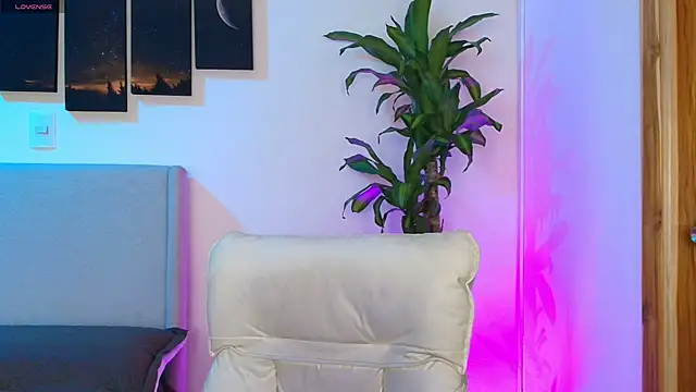 MaryMoon  online show from February 1, 1:26 am