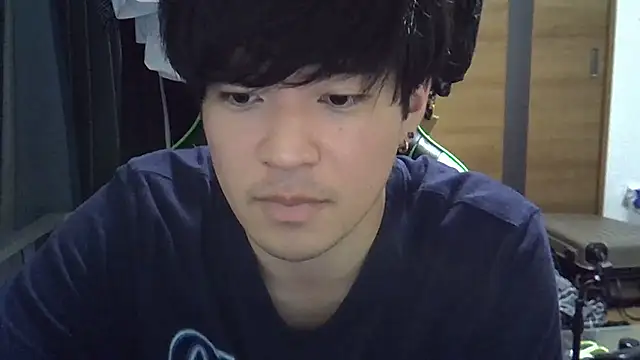 Snapshot of aokunvvv chatting on September 15, 2:39 pm aokunvvv online show from September 15, 2:39 pm