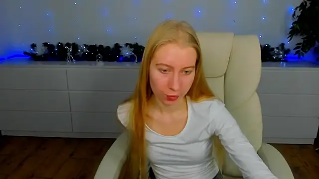 Alina Blonde online show from December 23, 6:33 am