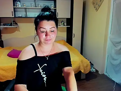 Soffy Skye online show from June 4, 5:02 am