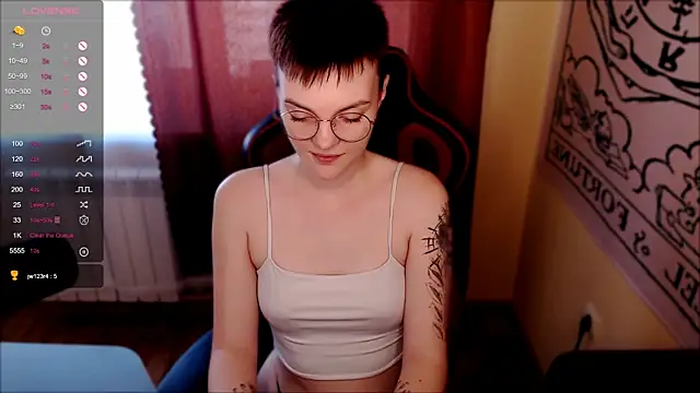 Snapshot of KrisNeal chatting on September 21, 11:12 am KrisNeal online show from September 21, 11:12 am