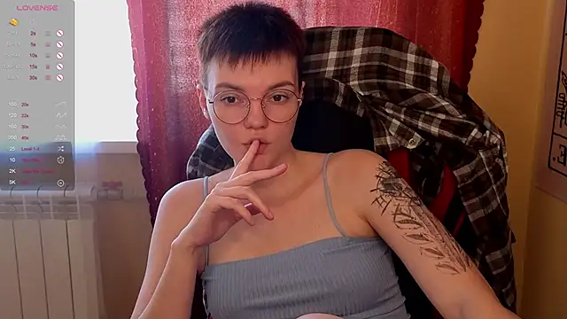 Snapshot of KrisNeal chatting on September 23, 9:34 am KrisNeal online show from September 23, 9:34 am