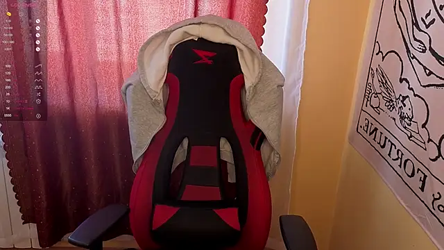 Snapshot of KrisNeal chatting on October 8, 10:35 am KrisNeal online show from October 8, 10:35 am