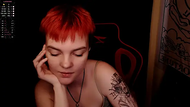 Snapshot of KrisNeal chatting on November 5, 10:04 am KrisNeal online show from November 5, 10:04 am