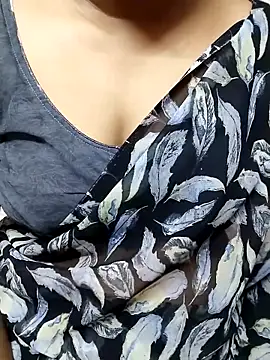 Snapshot of preethi-lovely chatting on September 14, 4:39 pm preethi-lovely online show from September 14, 4:39 pm