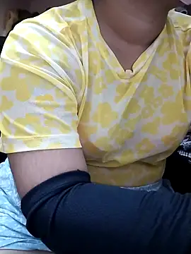 Snapshot of preethi-lovely chatting on September 20, 6:42 pm preethi-lovely online show from September 20, 6:42 pm