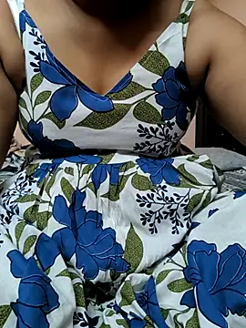 Snapshot of preethi-lovely chatting on November 5, 10:26 am preethi-lovely online show from November 5, 10:26 am