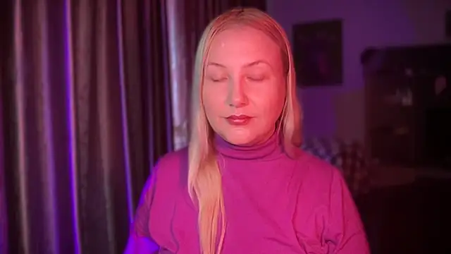 BikiHellena online show from December 19, 7:37 am